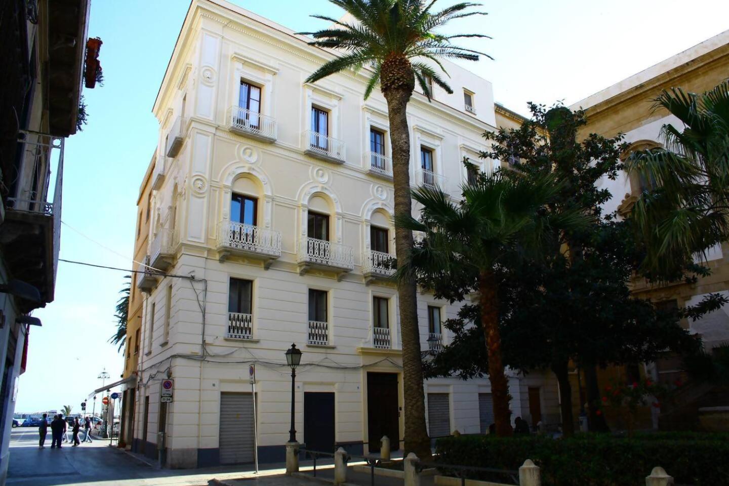 Casinadellepalme Appartamento In Centro Zona Porto Trapani Extérieur photo